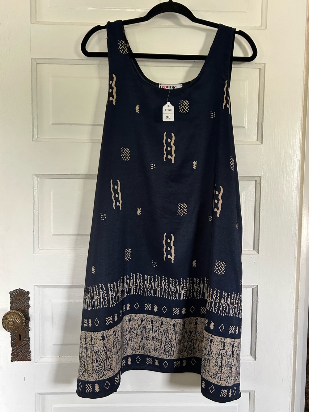 New With Tags! Looking Good -Navy “People”Sleeveless Shift Dress. Extra Large
